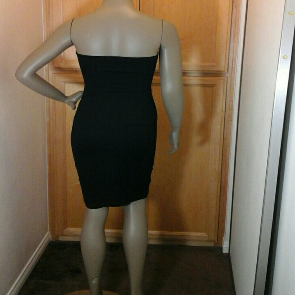 Dress - Picture 5 of 7